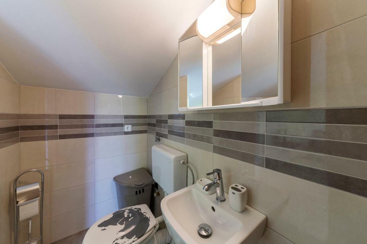 Apartmani Suzi Pula Ngoại thất bức ảnh