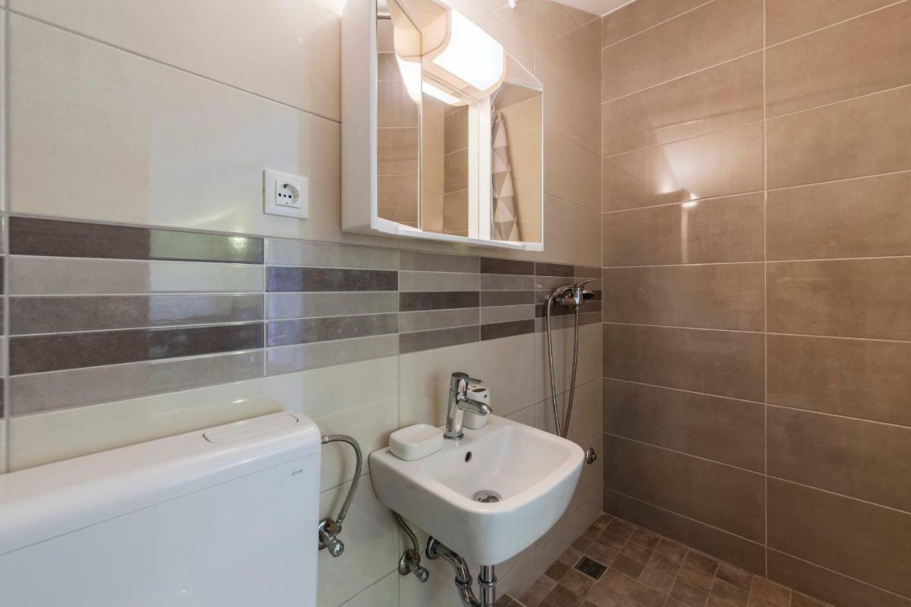 Apartmani Suzi Pula Ngoại thất bức ảnh