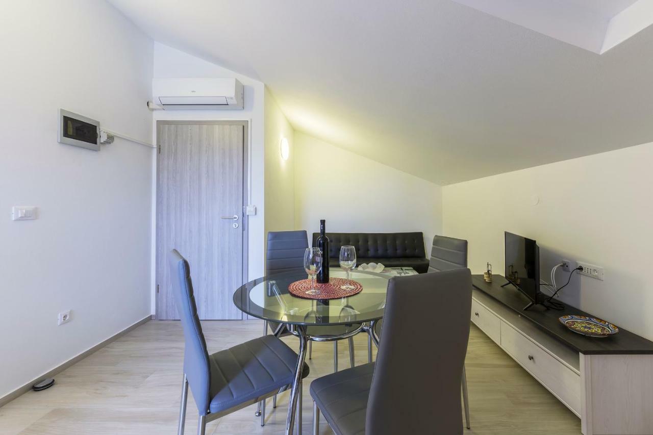 Apartmani Suzi Pula Ngoại thất bức ảnh