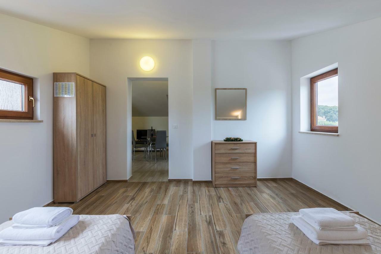 Apartmani Suzi Pula Ngoại thất bức ảnh