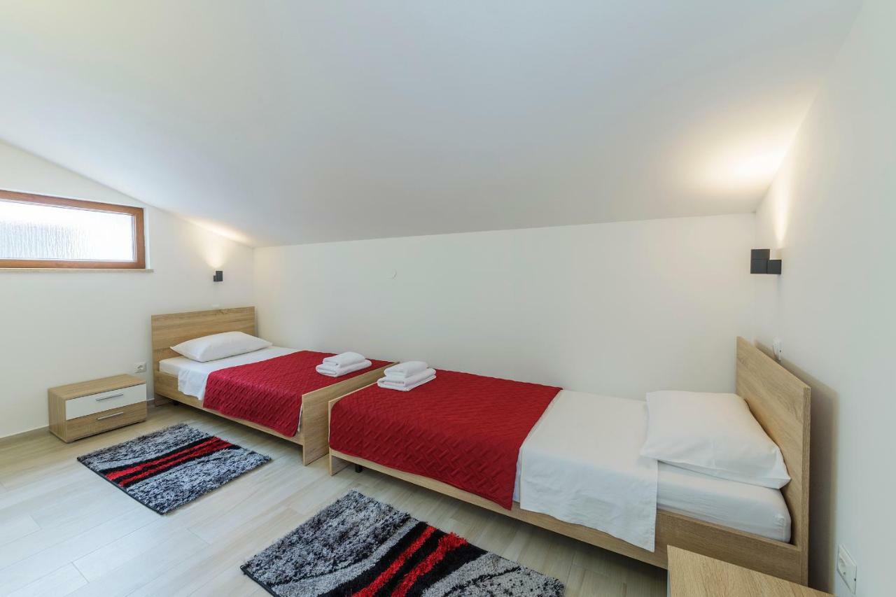 Apartmani Suzi Pula Ngoại thất bức ảnh